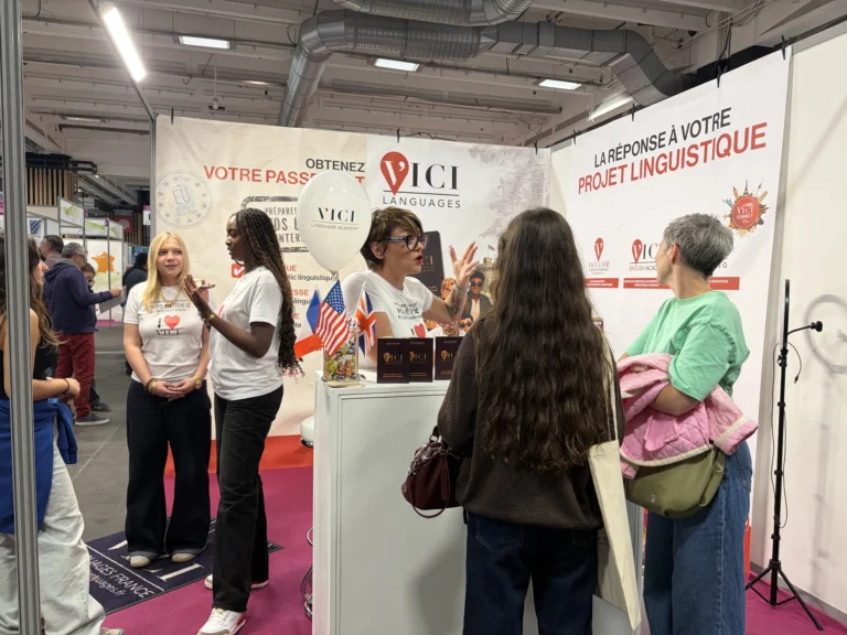 Au Salon de l’Étudiant à Paris, des projets d’avenir qui passent aussi par l’anglais